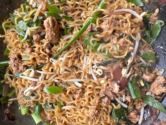 Easy One Pan Chicken Ramen Noodles